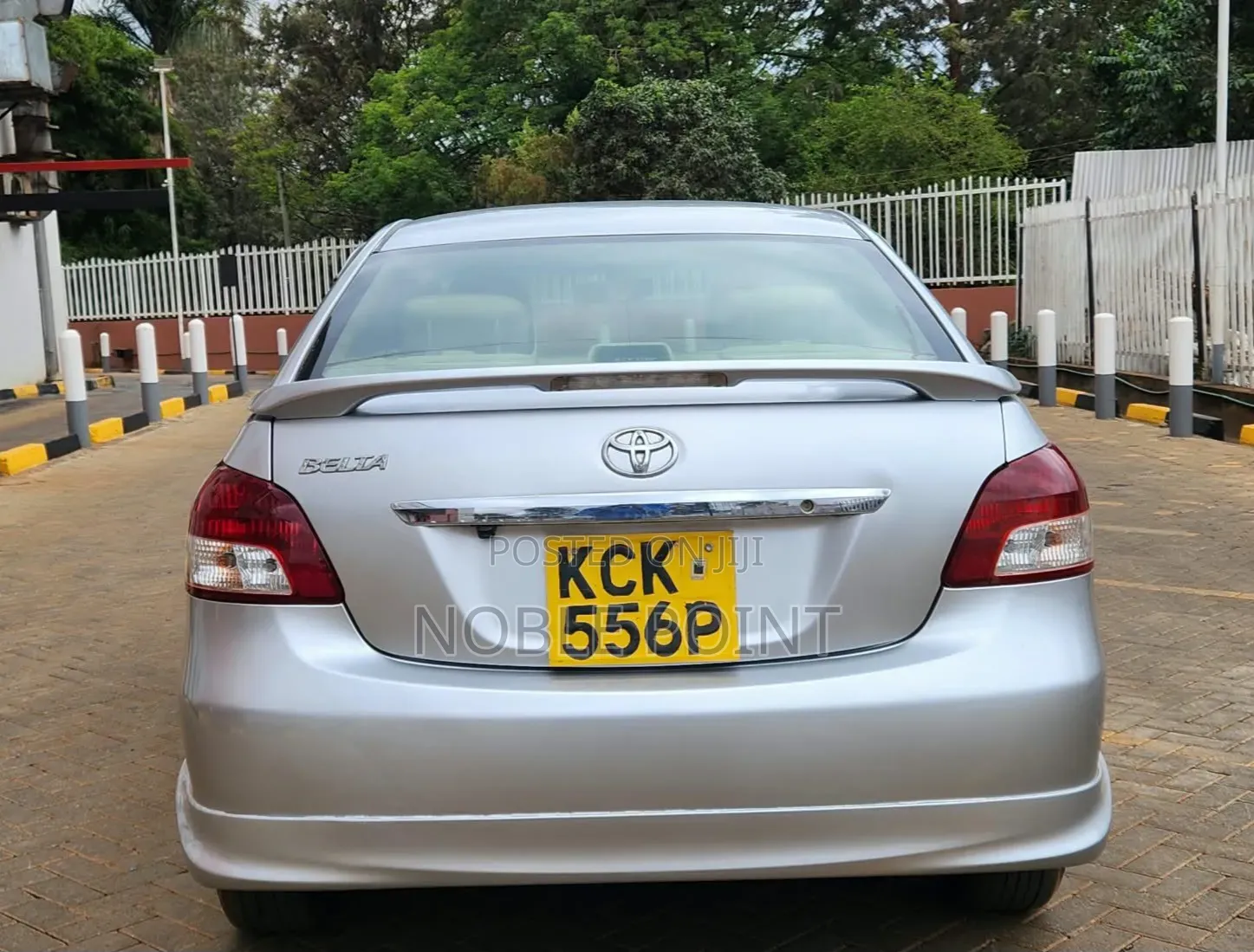 Toyota Belta 2009 Silver