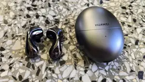 HUAWEI FreeBuds 6 Wireless Earbuds
