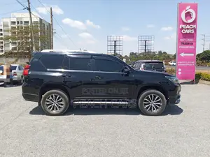 Toyota Land Cruiser Prado 2017 Black
