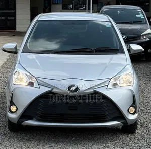 Toyota Vitz 2019 Silver