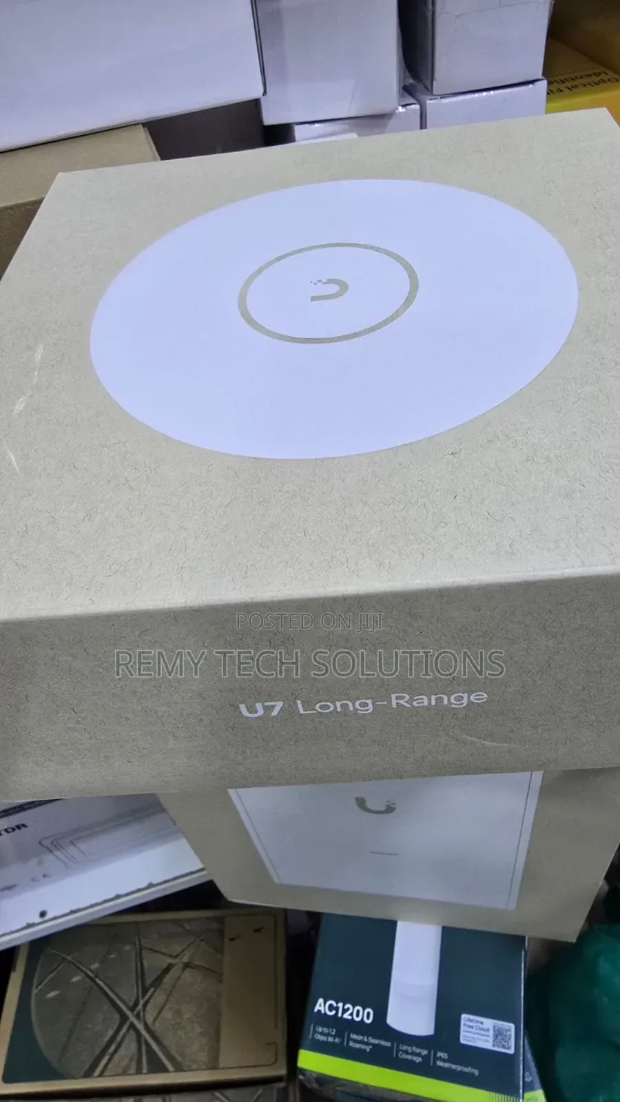 Ubiquiti U7 Long-Range Access Point
