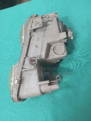 Headlight Assy Rh Honda Integra Db6 1995