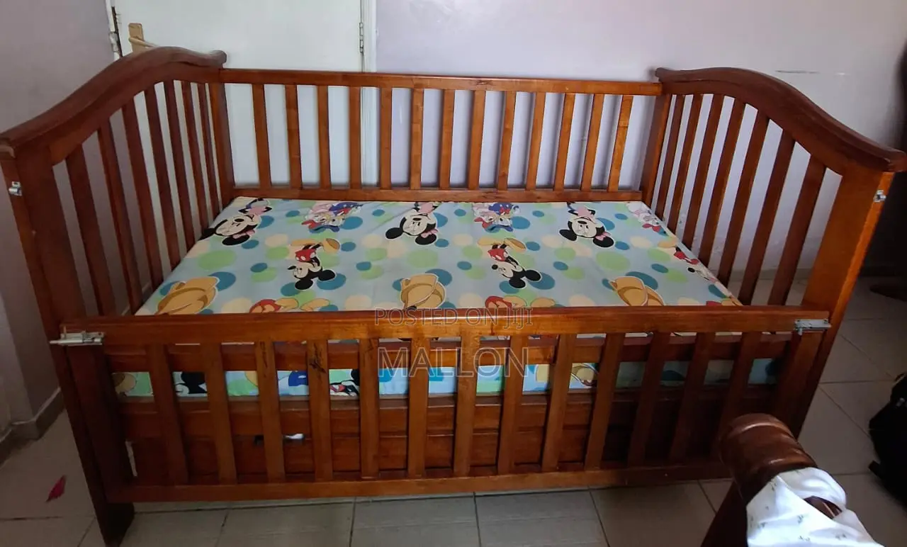 Baby Cot With Mattress and Drawer