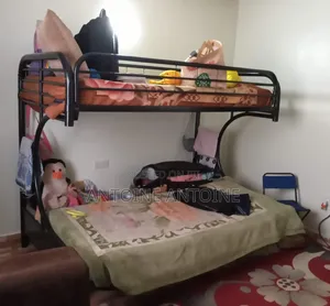 Strong Metallic Double Decker Bed