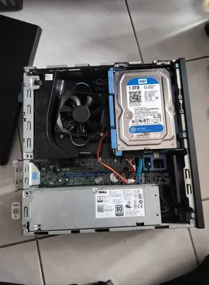 Desktop Computer Dell OptiPlex 7040 8GB Intel Core i7 HDD 500GB