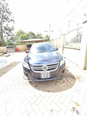 Volkswagen Tiguan S 2011 Black
