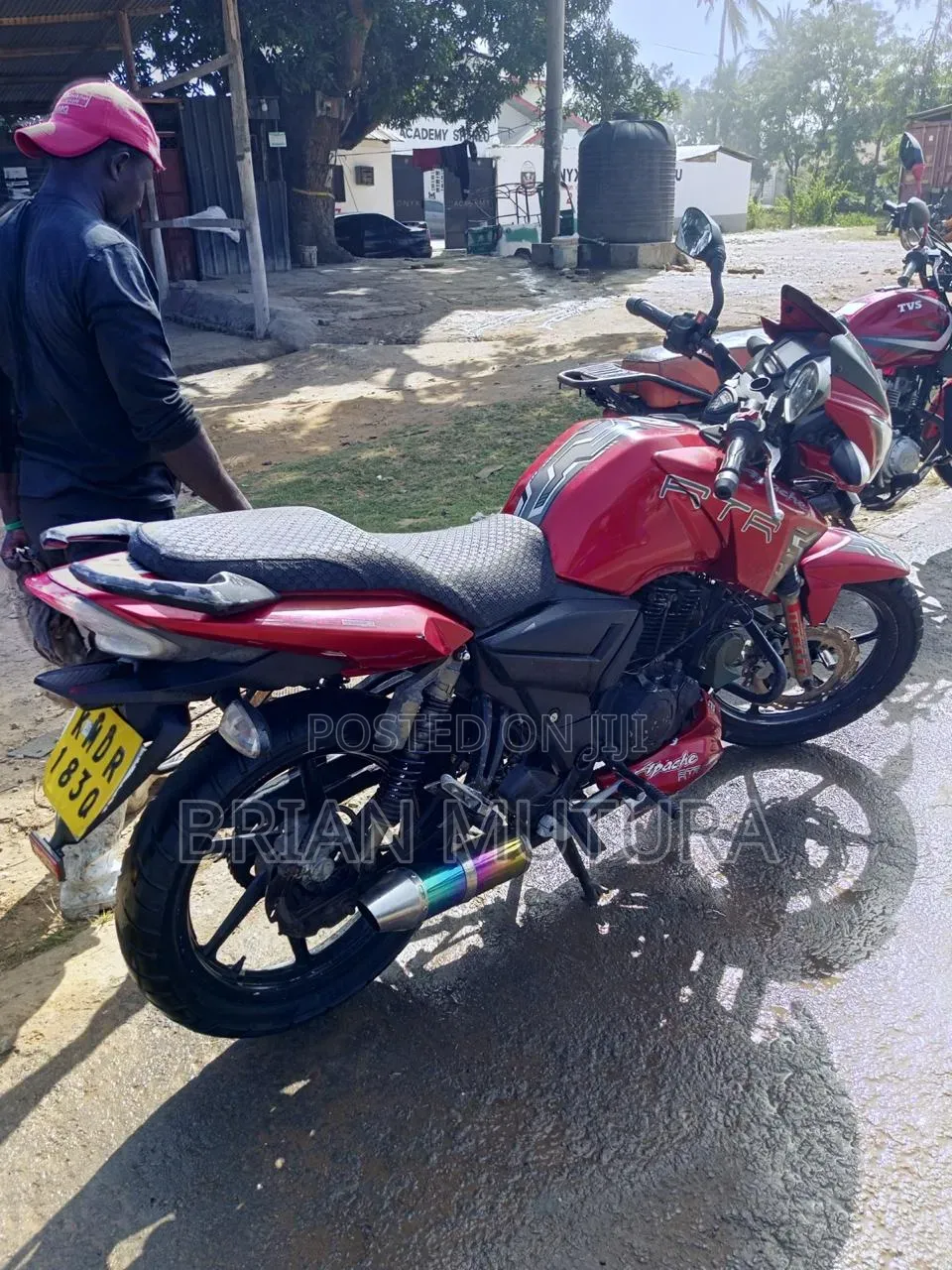 TVS Apache 180 RTR 2017 Red