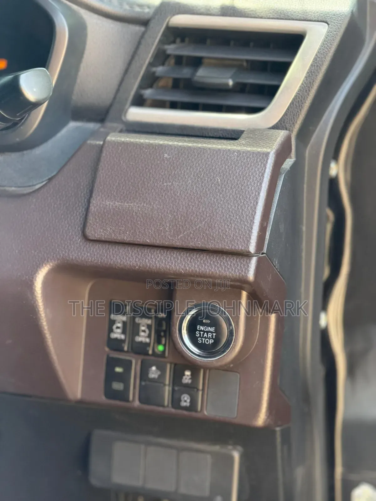 Toyota Roomy 2017 Black