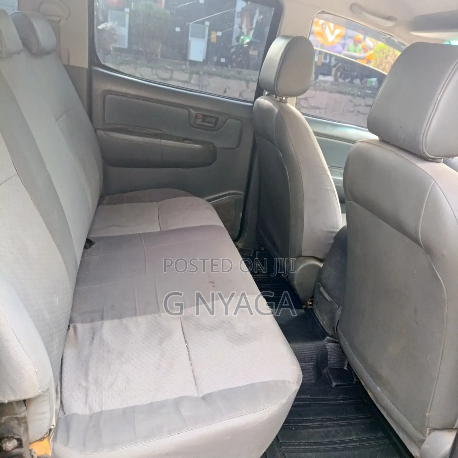 Toyota Hilux 2013 Gray