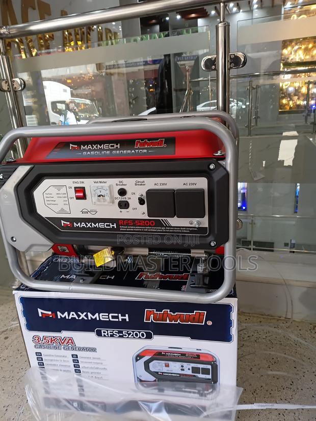 Maxmech RFS-5200 3.5KVA Gasoline Generator.
