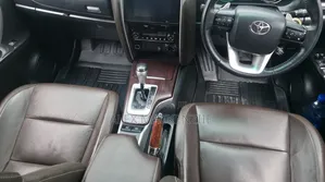 Toyota Fortuner 2018 Black