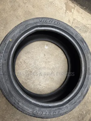255 /40 R19 FORTUNE TIRES (Thailand)