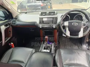 Toyota Land Cruiser Prado 2016 Black
