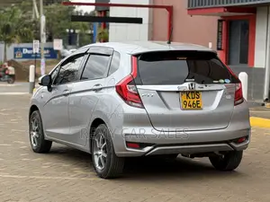 Honda Fit 2017 Silver