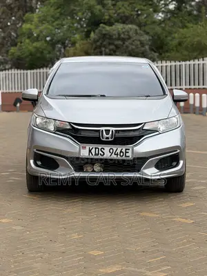Honda Fit 2017 Silver