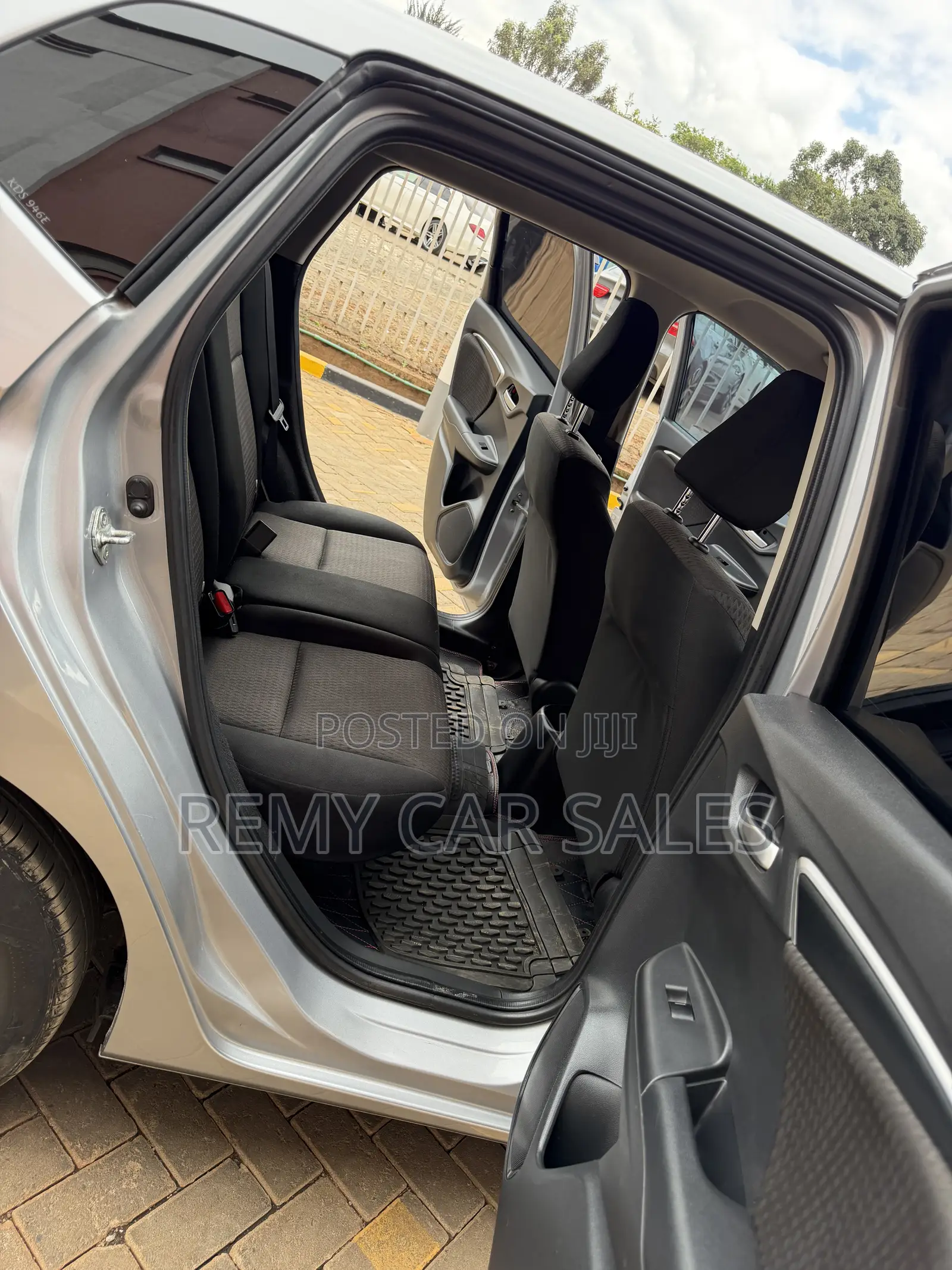 Honda Fit 2017 Silver