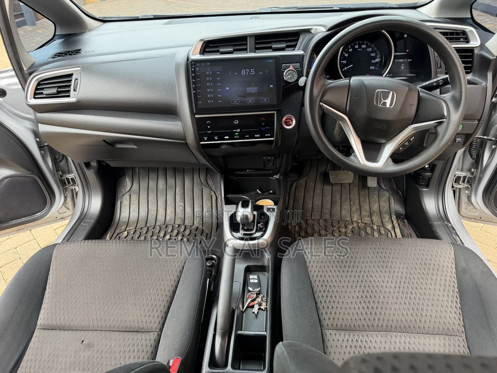 Honda Fit 2017 Silver