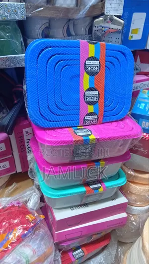 5pcs Set of Plastic Food Storage Containers - Ov