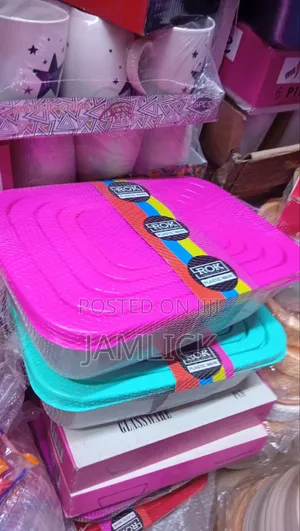 5pcs Set of Plastic Food Storage Containers - Ov