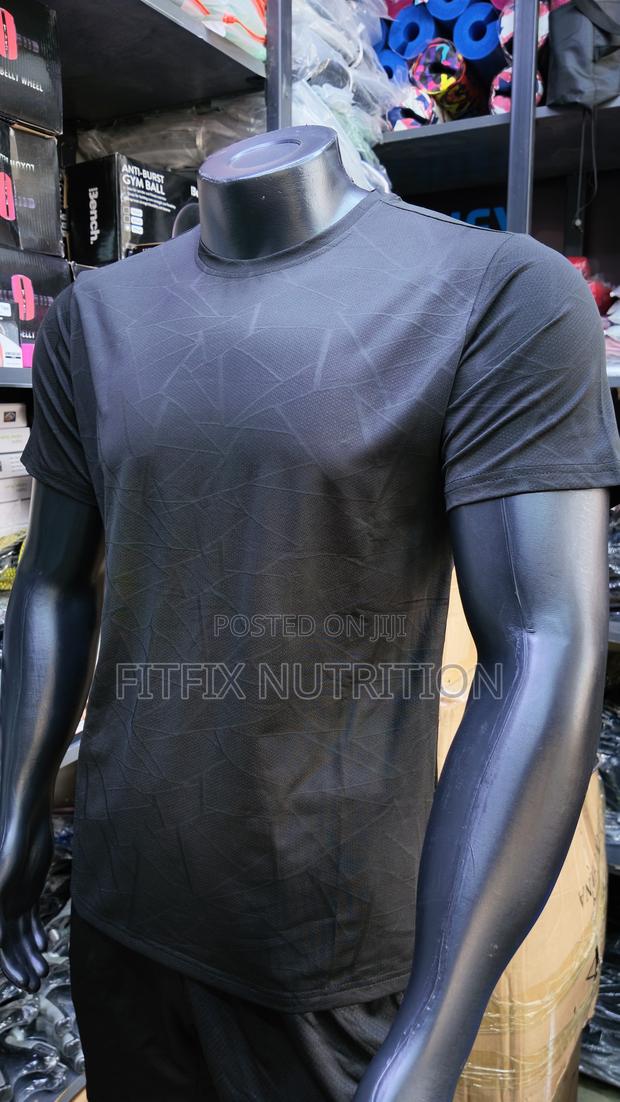 Black Breathable Athletic Tshirts
