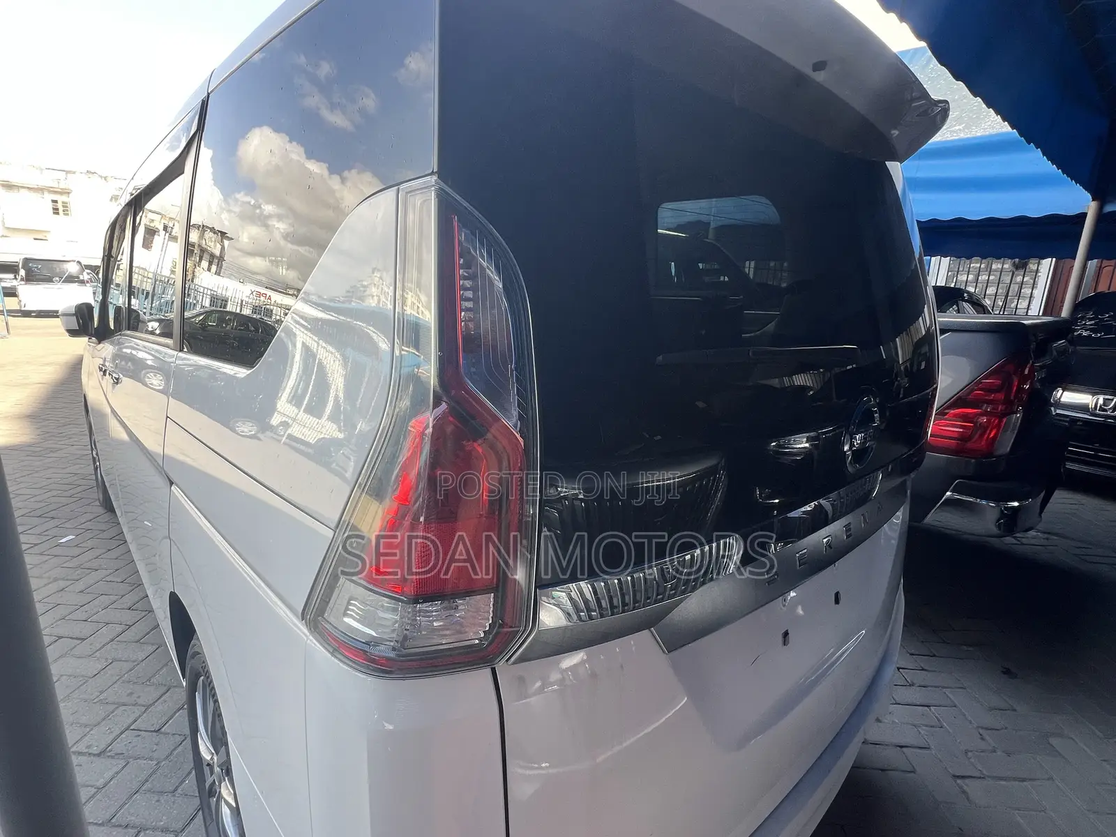 Nissan Serena 2019 Off white