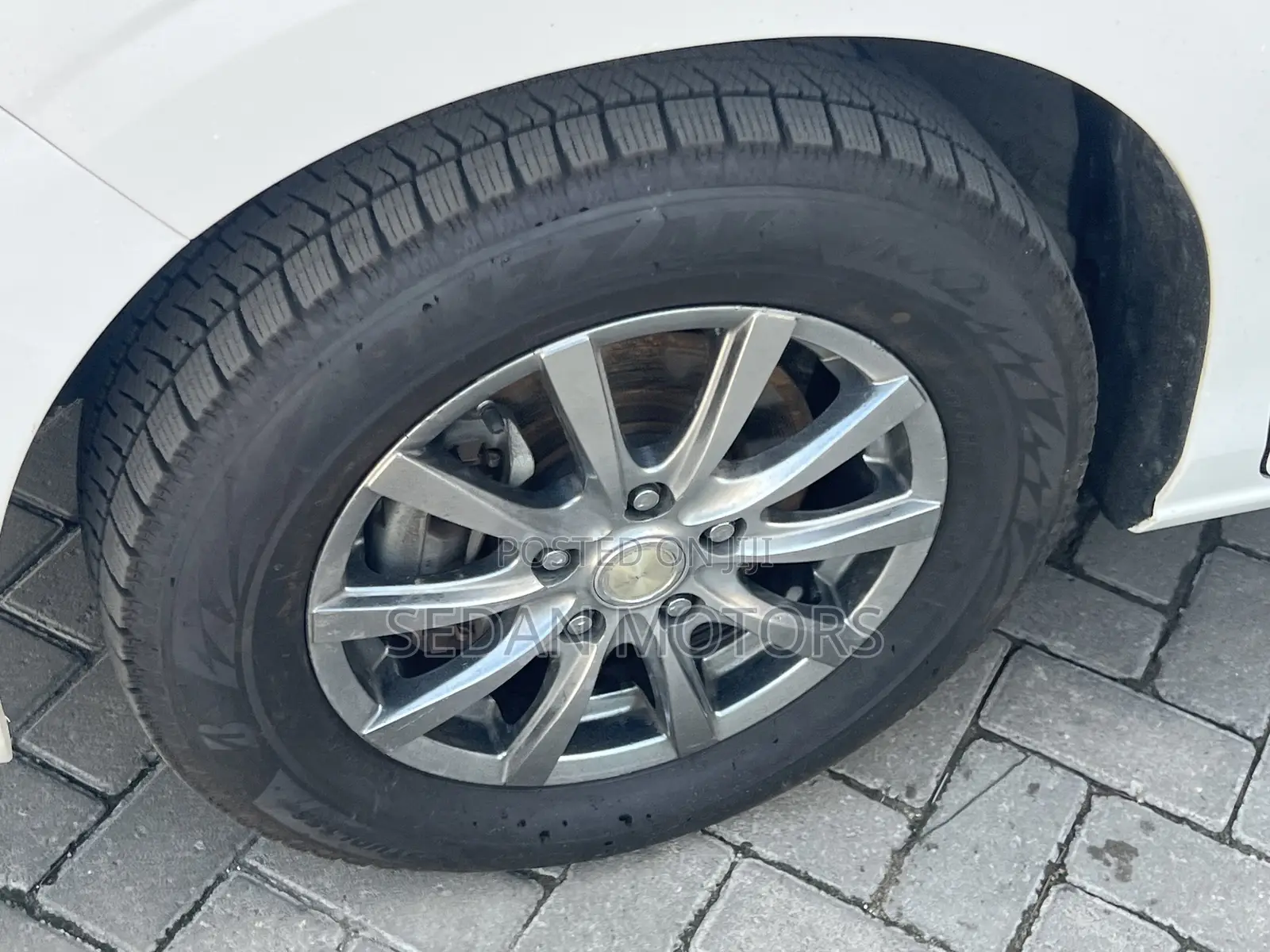 Nissan Serena 2019 Off white