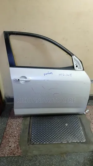 Toyota Vanguard Front Door