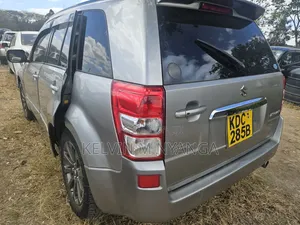 Suzuki Escudo SV Premium 2014 Gray