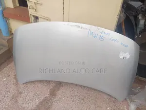 Bonnet Nissan Latio Year 2016