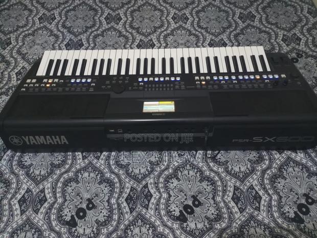 Yamaha PSR Sx600