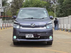 Toyota Voxy 2008