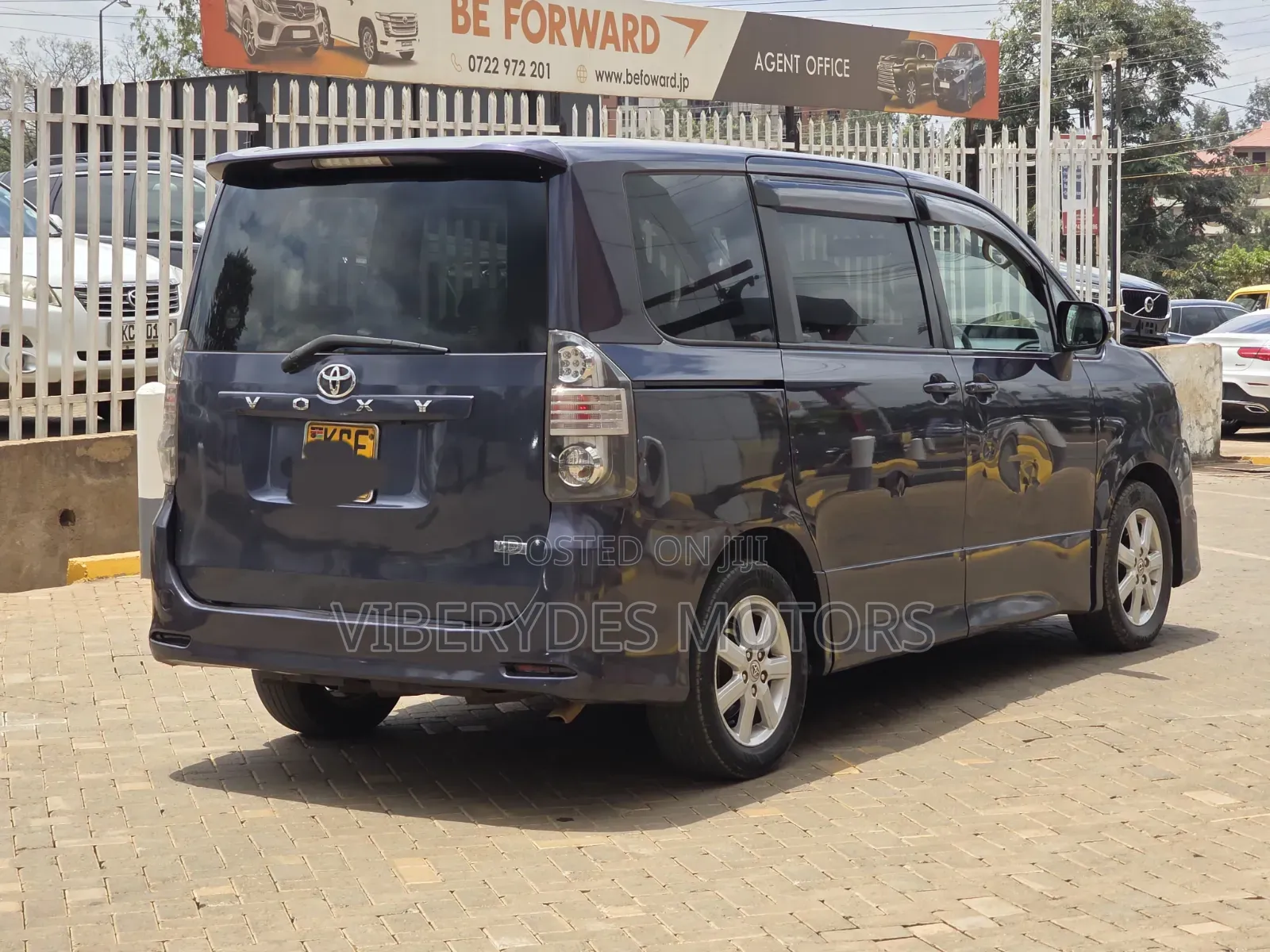 Toyota Voxy 2008