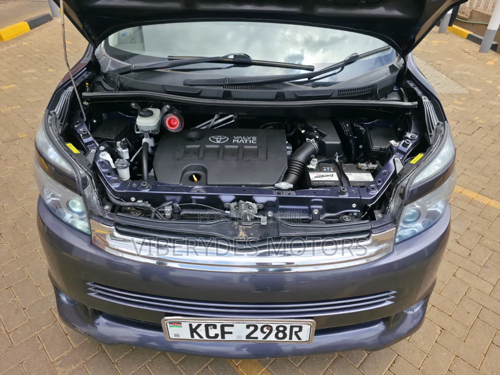 Toyota Voxy 2008