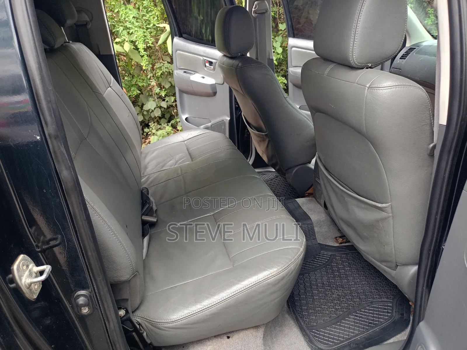 Toyota Hilux 2012 Matt Black
