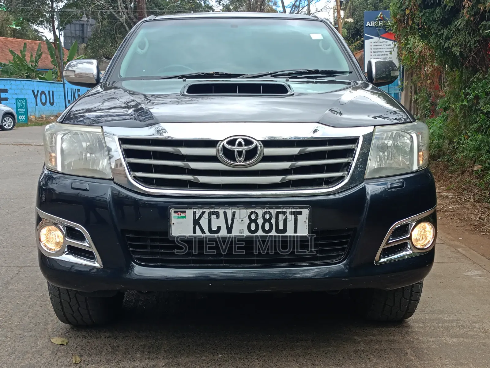 Toyota Hilux 2012 Matt Black
