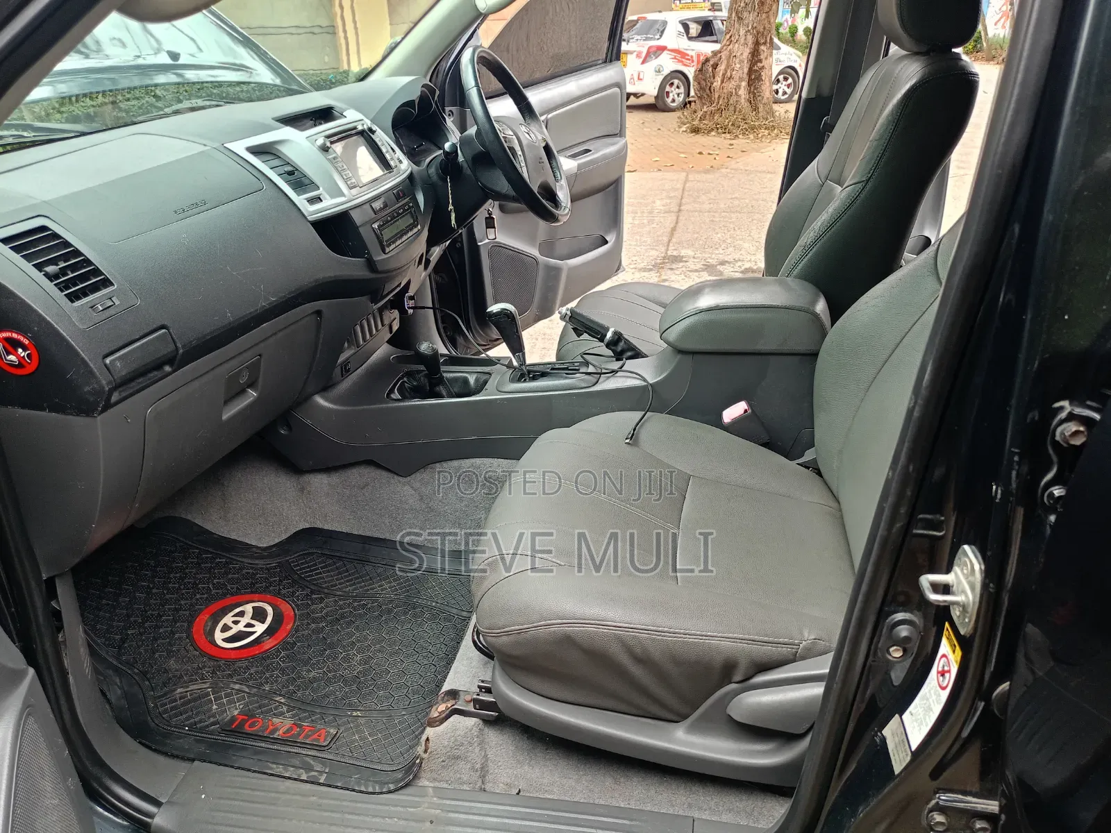 Toyota Hilux 2012 Matt Black