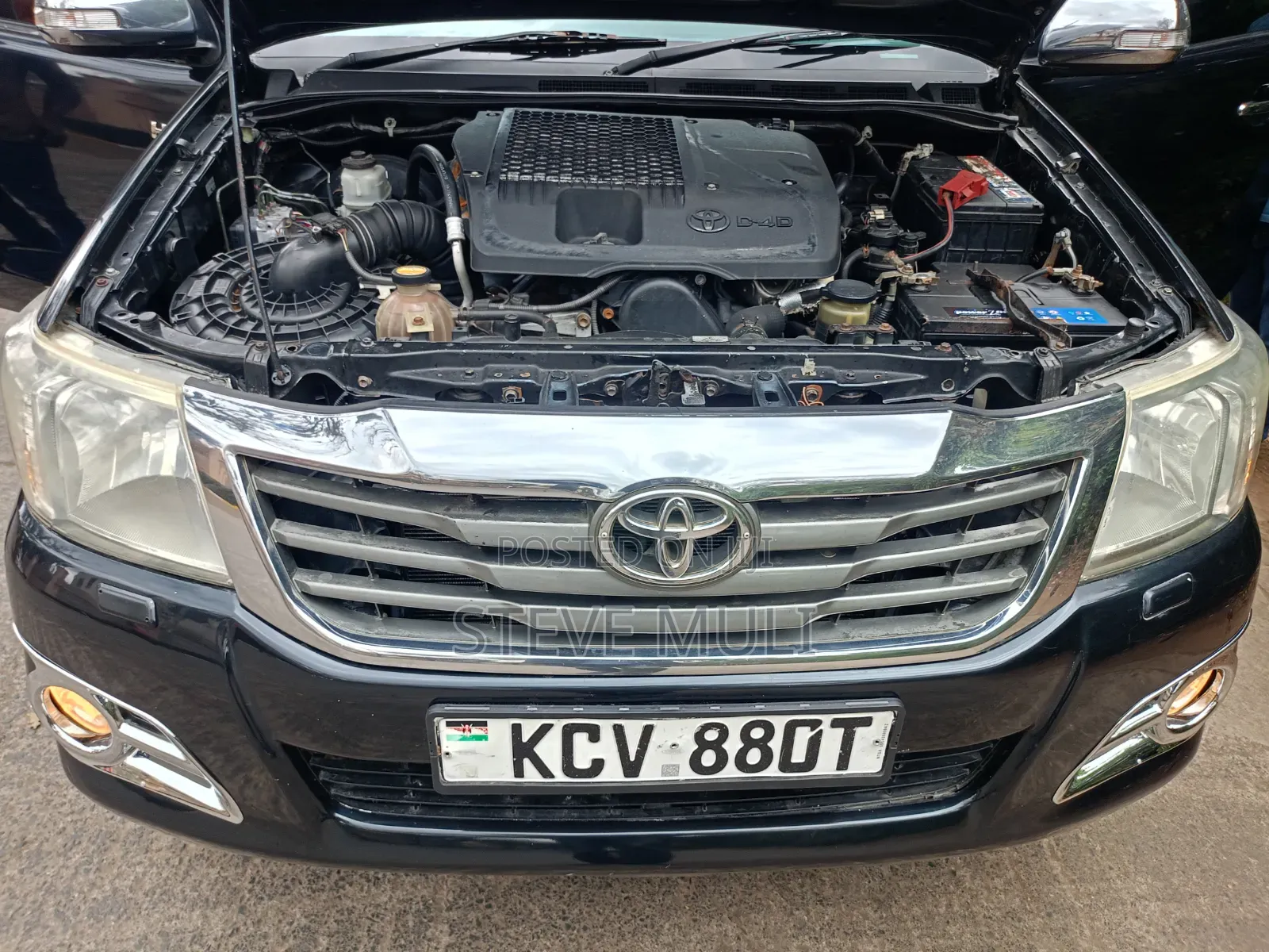 Toyota Hilux 2012 Matt Black
