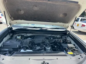 Toyota Land Cruiser Prado 2020 White