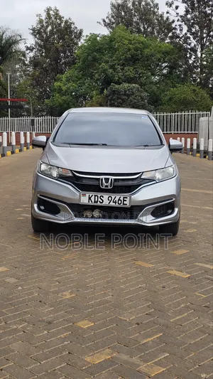 Honda Fit 2017 Silver