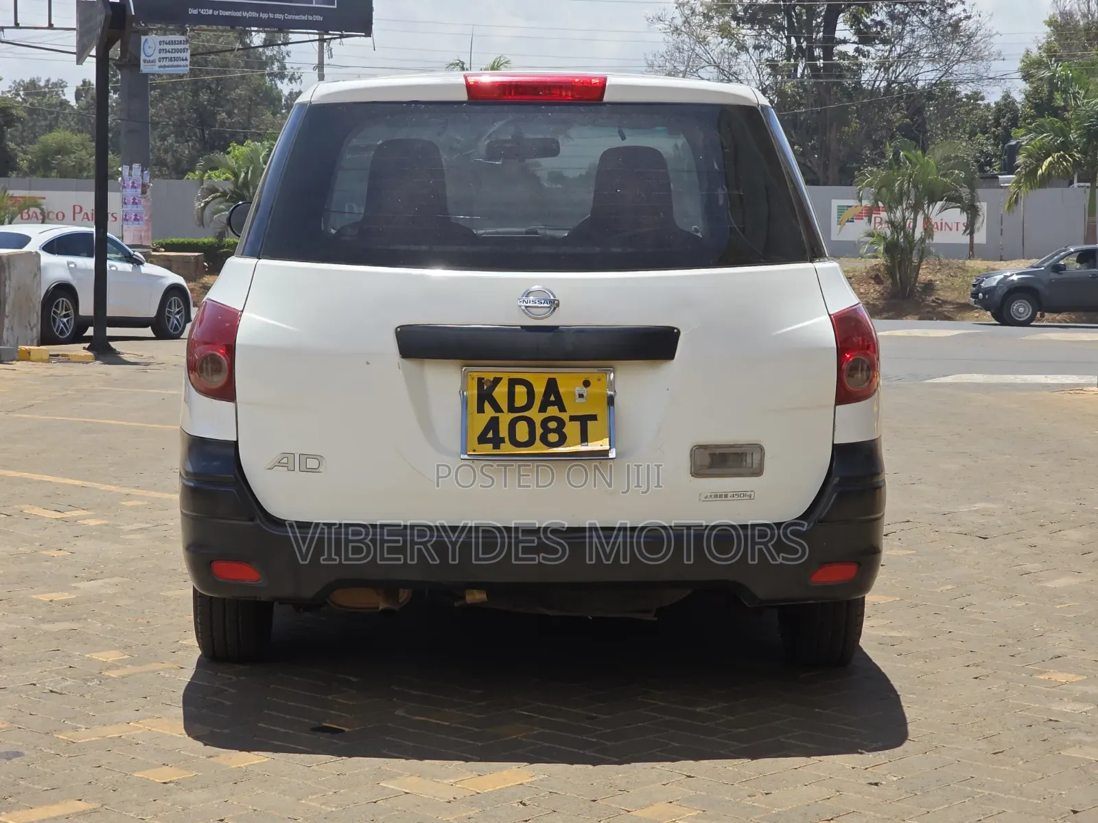 Nissan Advan 2013 White