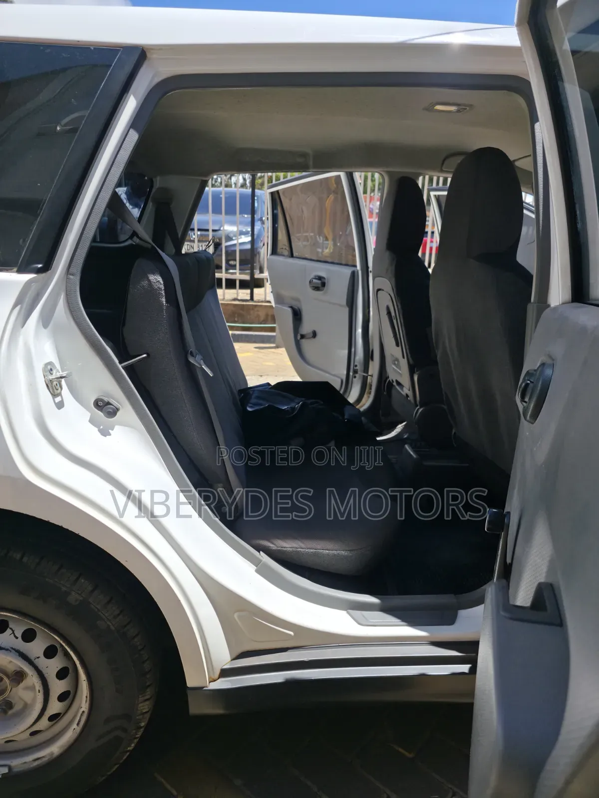 Nissan Advan 2013 White