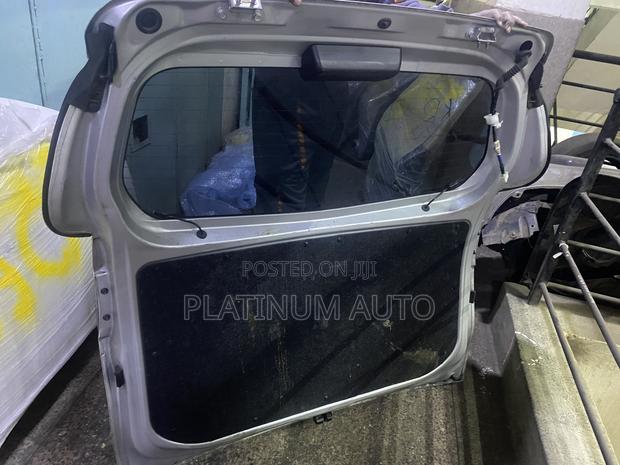 Toyota Sienta 2018 Boot - thumbnail 2