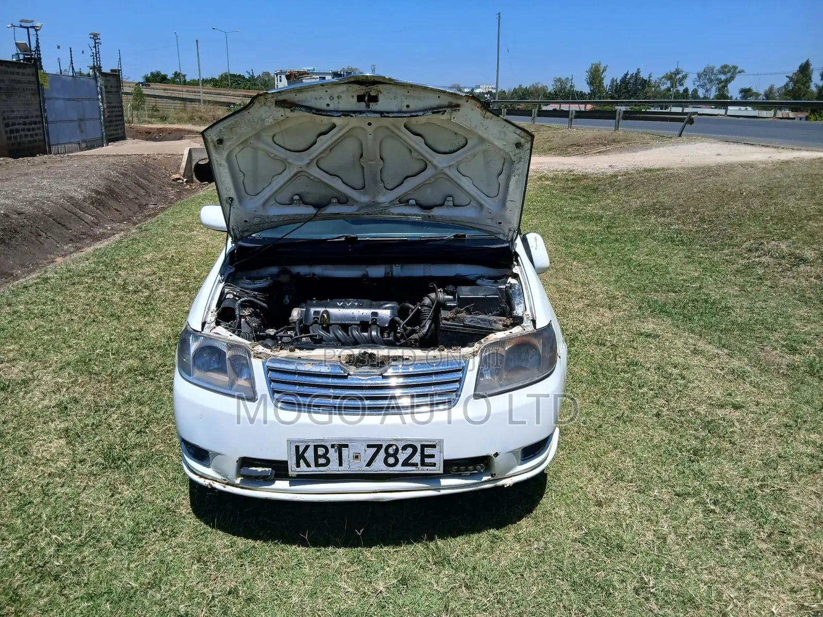 Toyota Corolla 2005 White