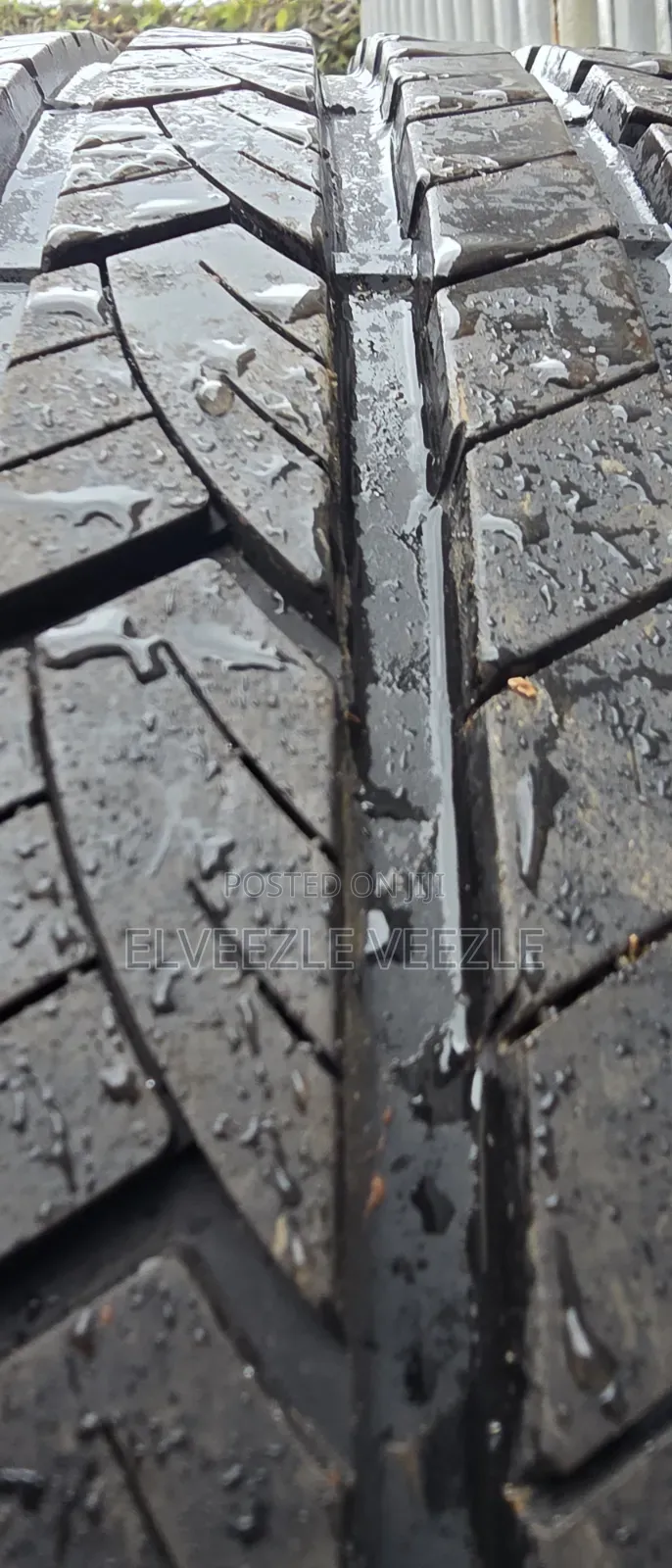 Alloy Rims & Tires (275/45 R19)