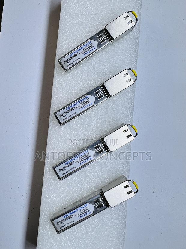 Finisar 1000 BASE-T Copper RJ45 SFP Module FCLF8522P2BTL