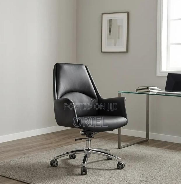 Office Chair : Mid Back Leather Executive Chair