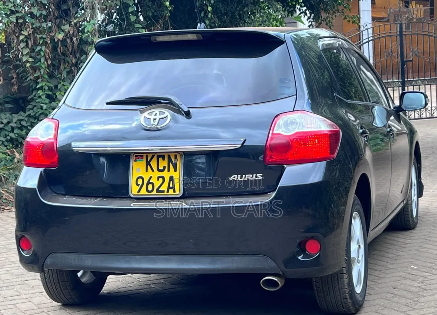 Toyota Auris 2011 Blue