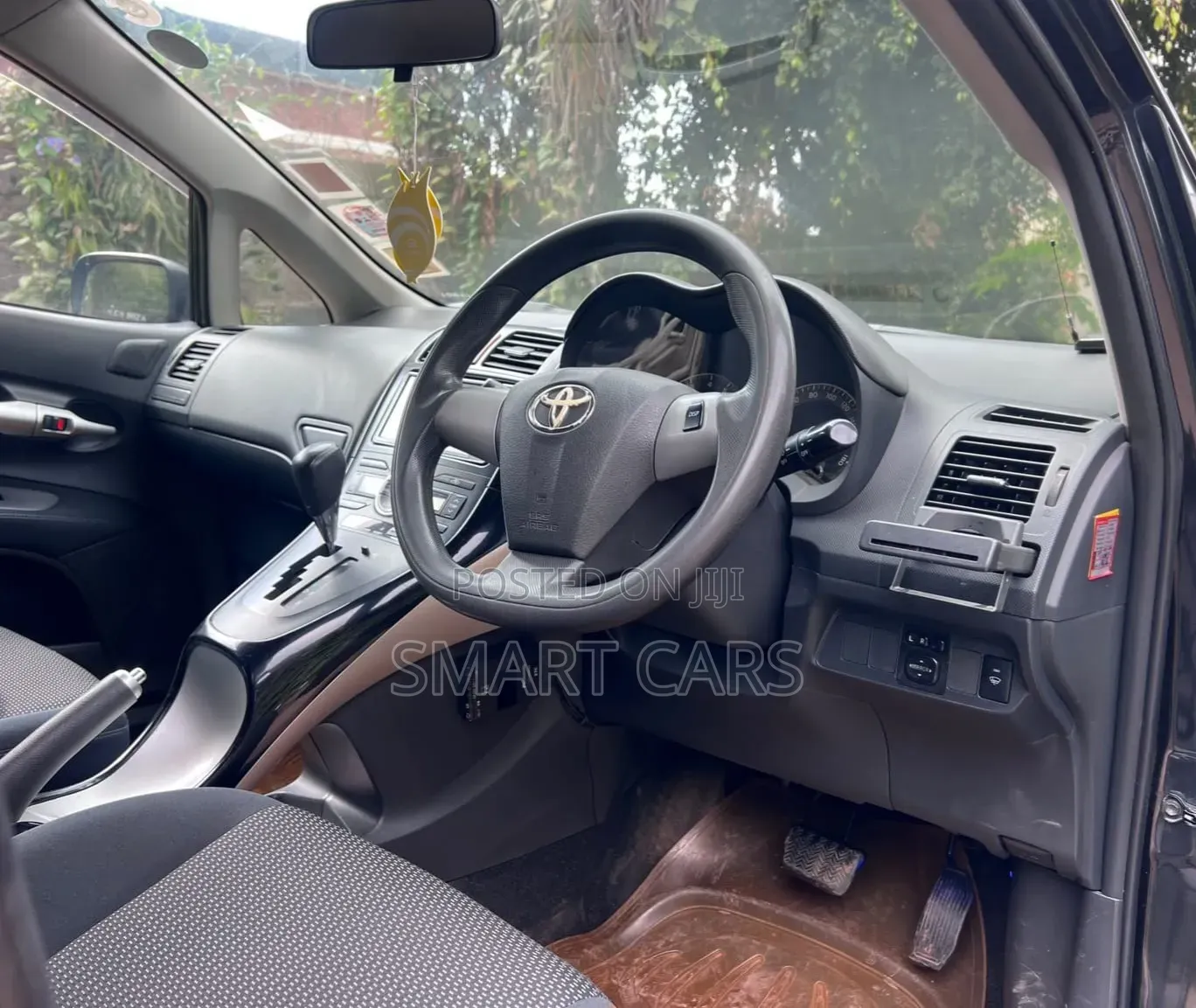 Toyota Auris 2011 Blue