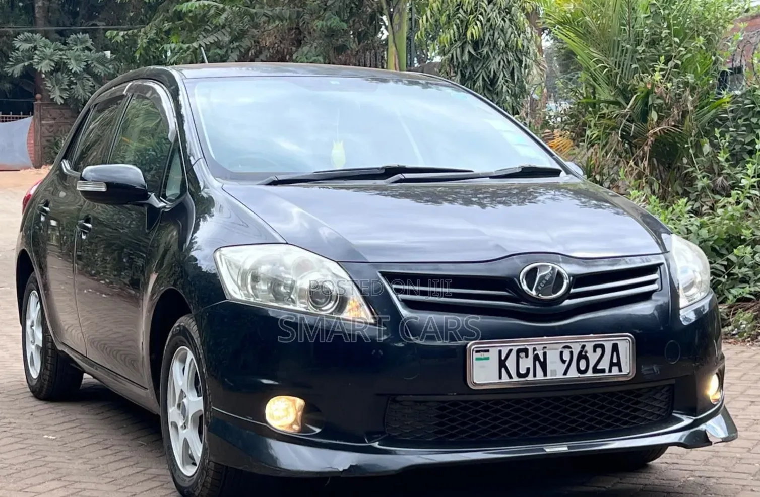 Toyota Auris 2011 Blue