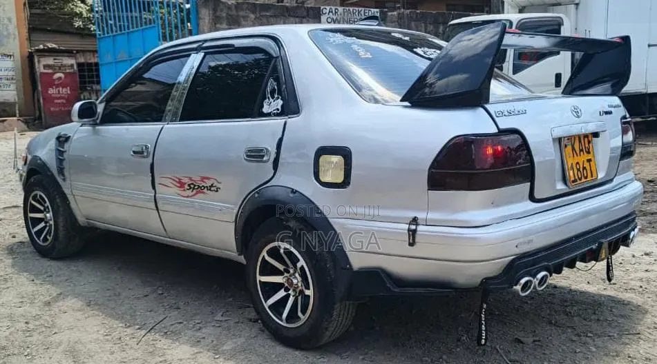 Toyota Corolla 2000 Silver